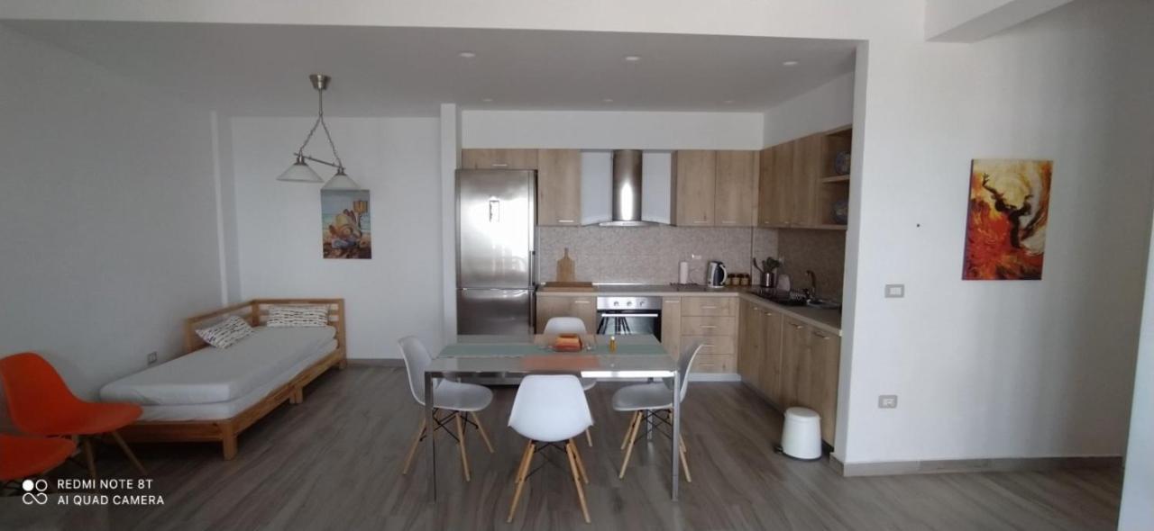 Matthews Beach House Avlonya Dış mekan fotoğraf