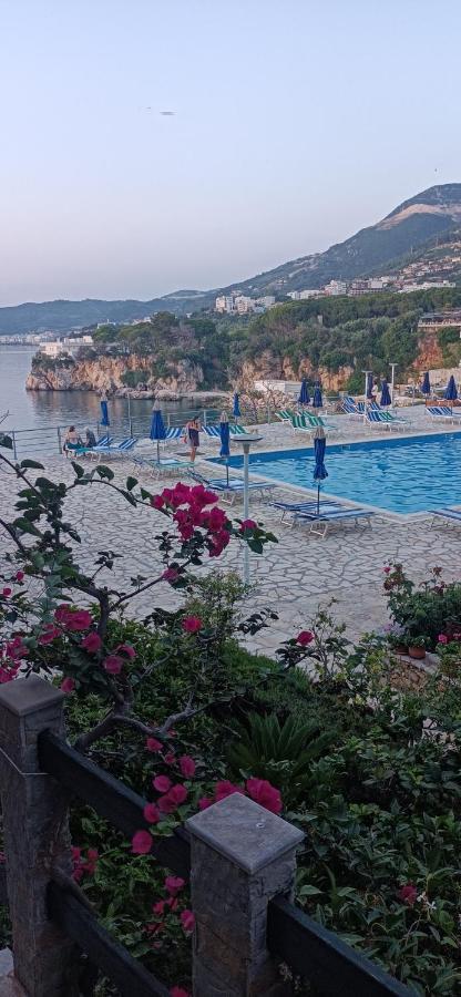 Matthews Beach House Avlonya Dış mekan fotoğraf