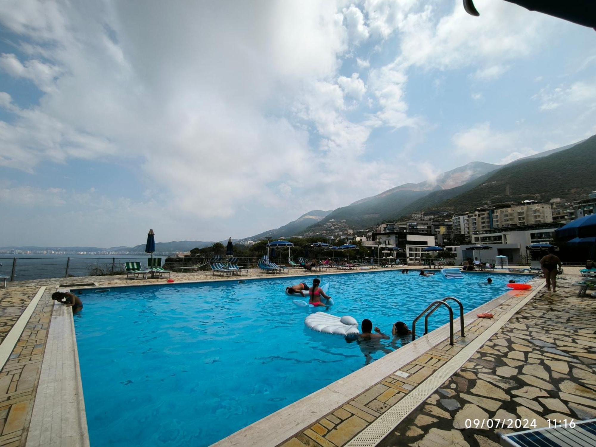 Matthews Beach House Avlonya Dış mekan fotoğraf