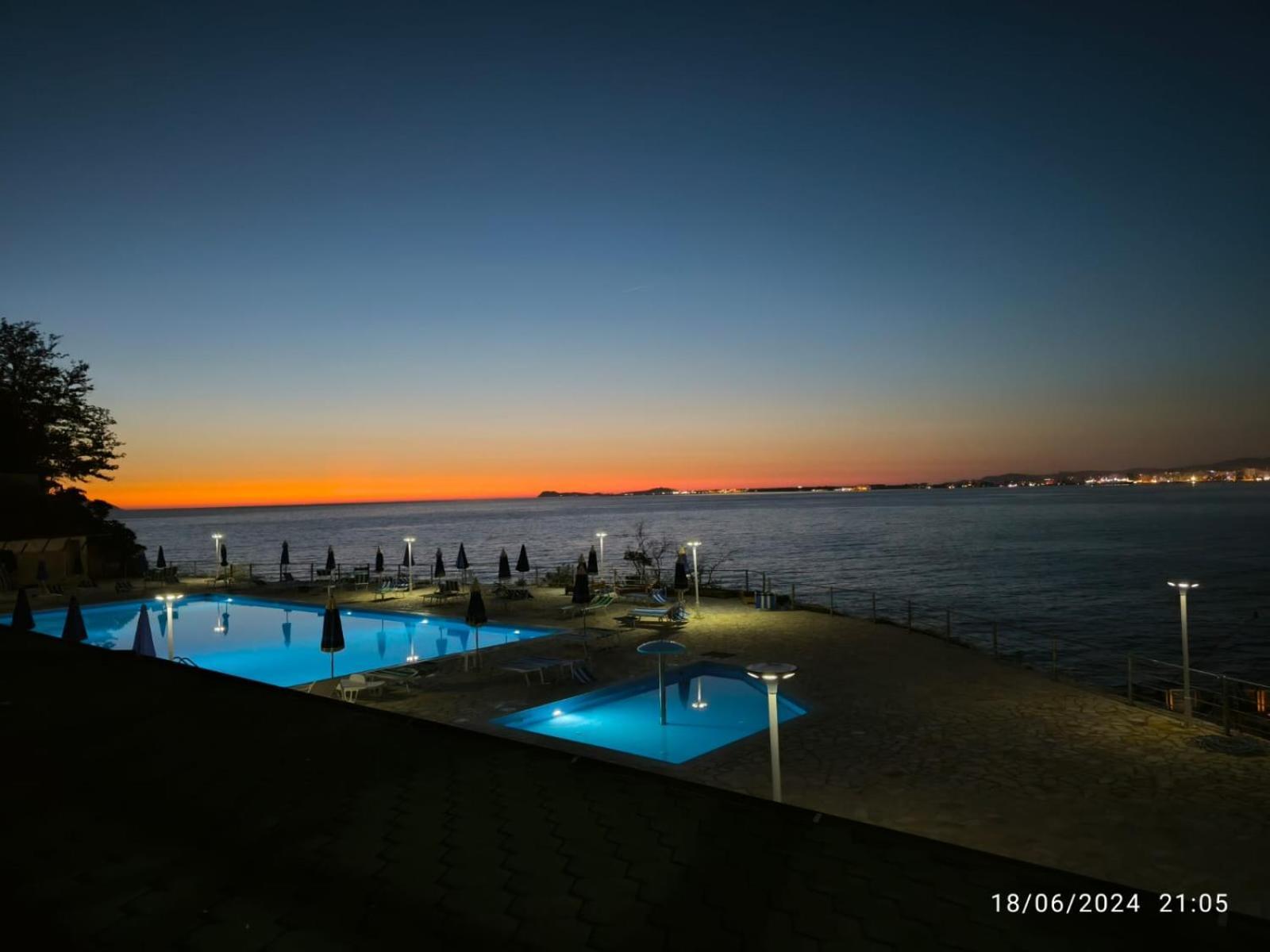 Matthews Beach House Avlonya Dış mekan fotoğraf